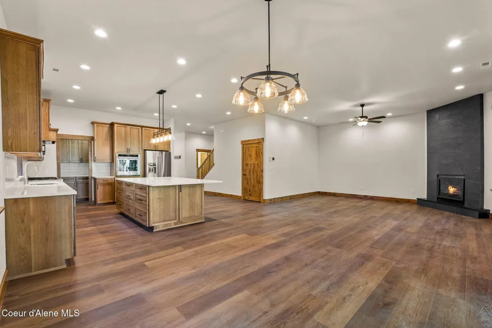 1047 Comeback Bay Lane Sagle, ID 83860