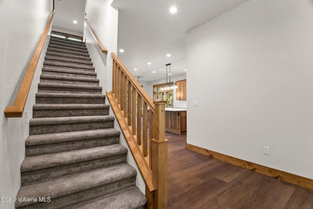 1047 Comeback Bay Lane Sagle, ID 83860
