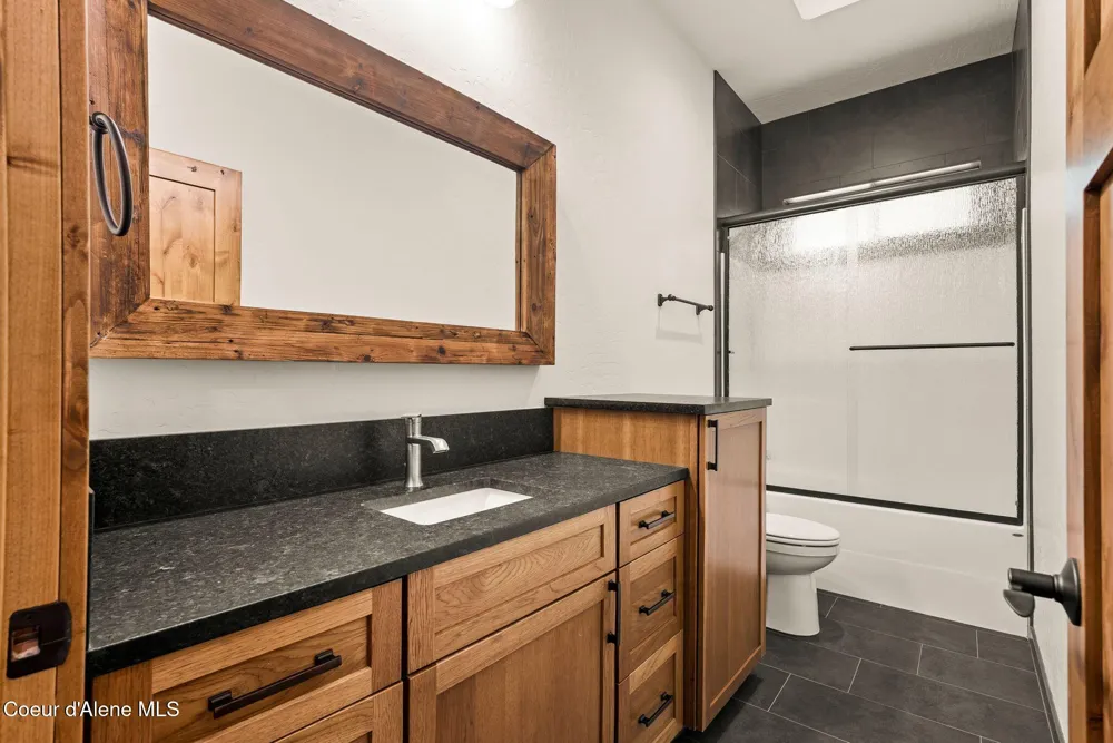1047 Comeback Bay Lane Sagle, ID 83860