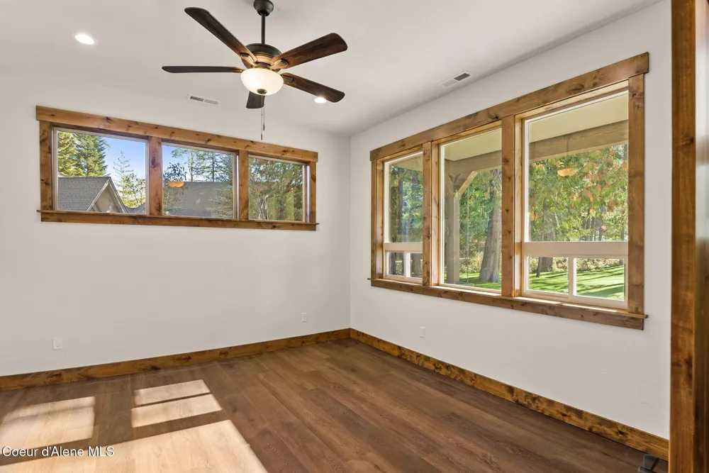 1047 Comeback Bay Lane Sagle, ID 83860