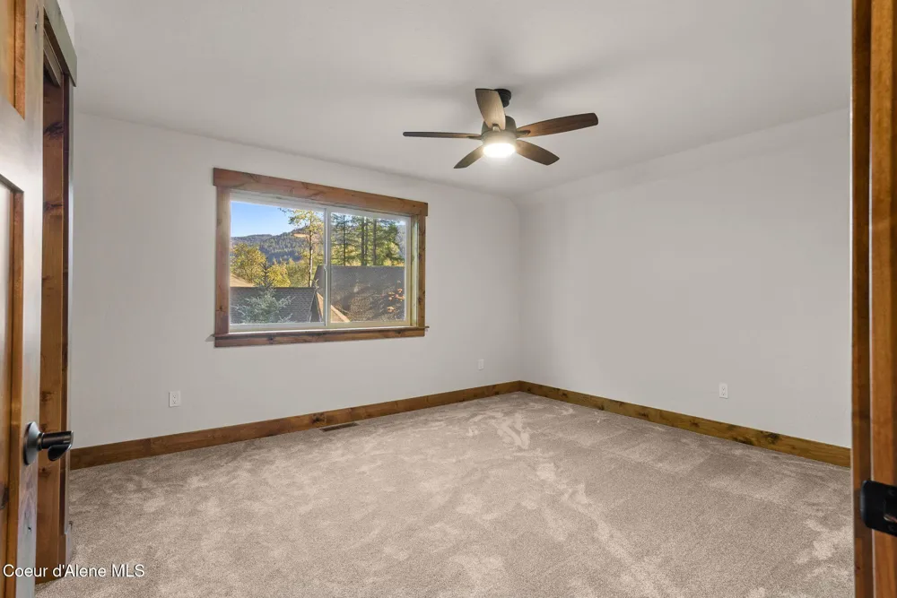 1047 Comeback Bay Lane Sagle, ID 83860
