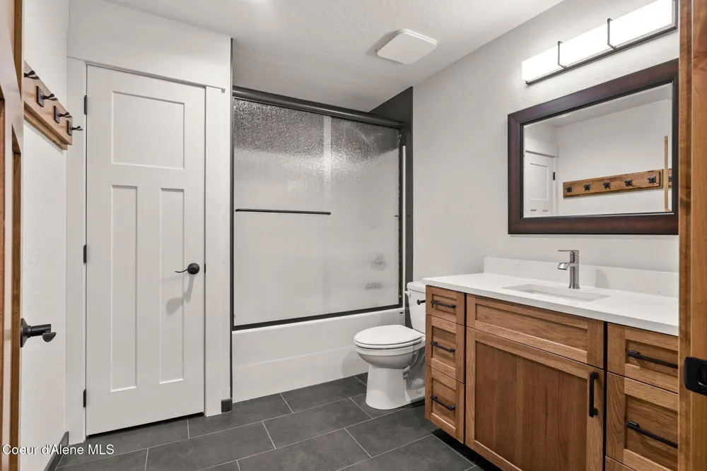 1047 Comeback Bay Lane Sagle, ID 83860