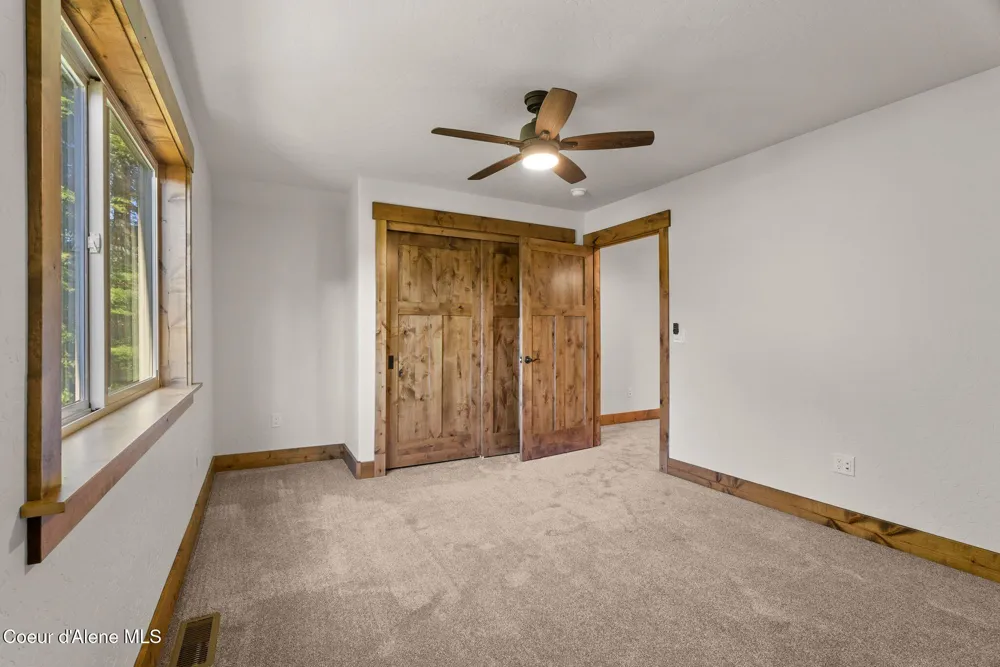 1047 Comeback Bay Lane Sagle, ID 83860