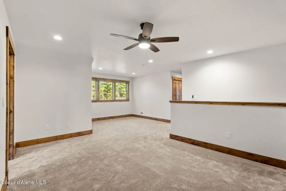 1047 Comeback Bay Lane Sagle, ID 83860