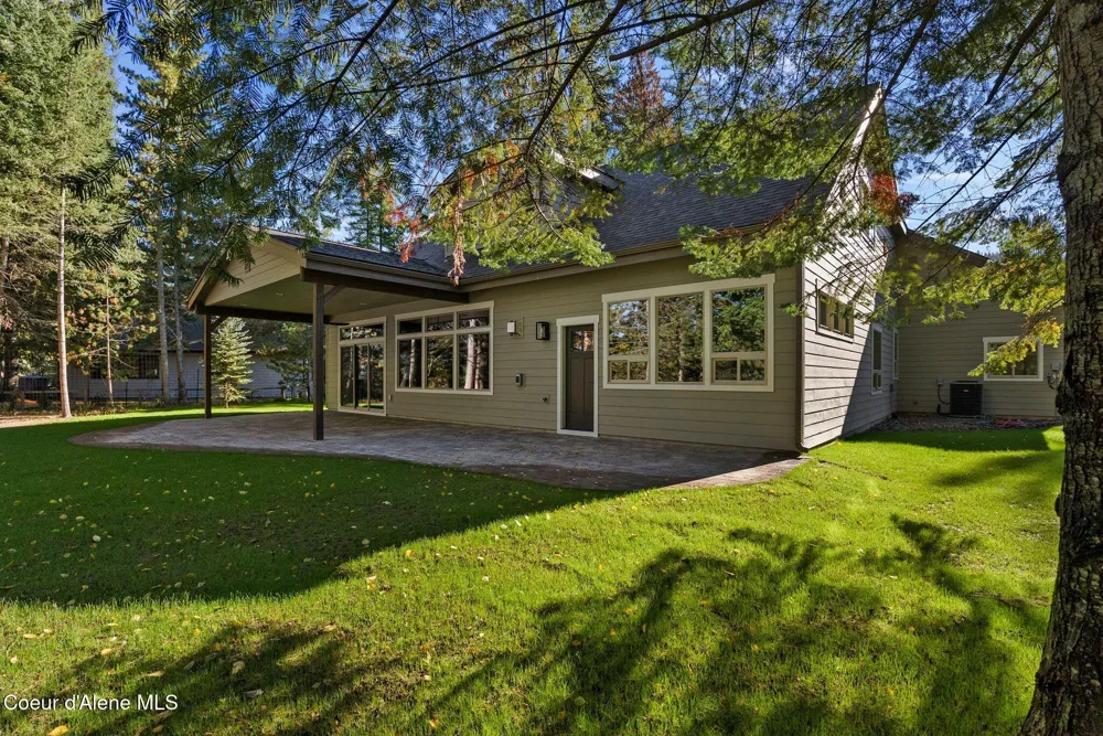 1047 Comeback Bay Lane Sagle, ID 83860