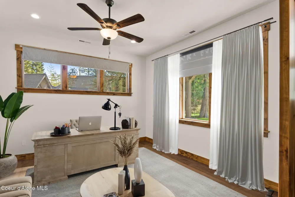 1047 Comeback Bay Lane Sagle, ID 83860