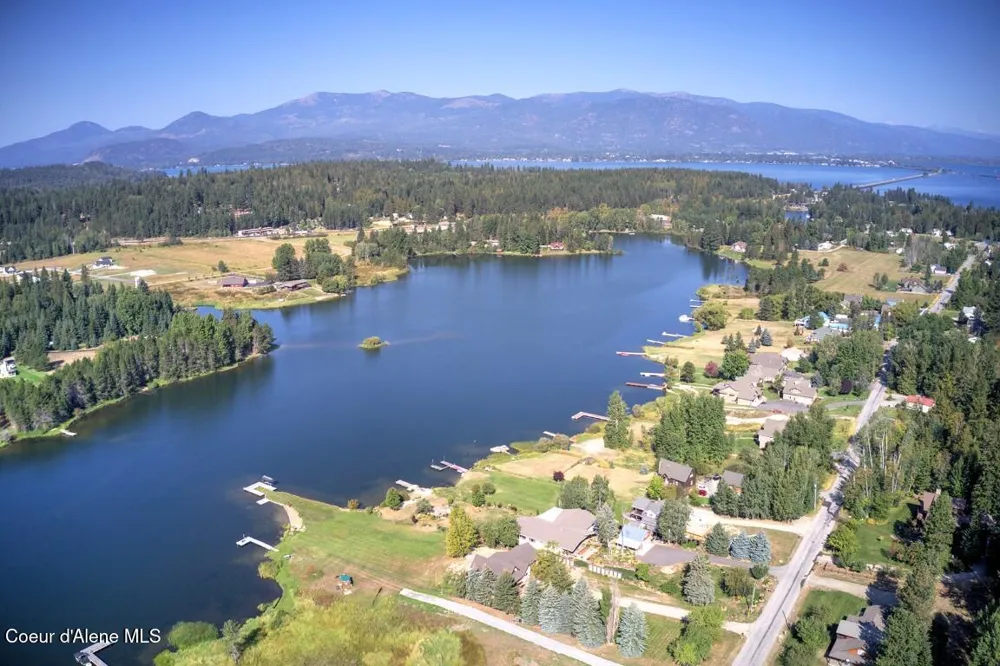 1047 Comeback Bay Lane Sagle, ID 83860