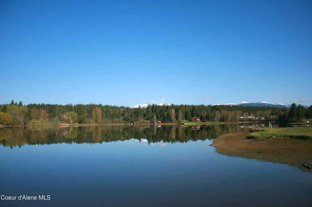 1047 Comeback Bay Lane Sagle, ID 83860