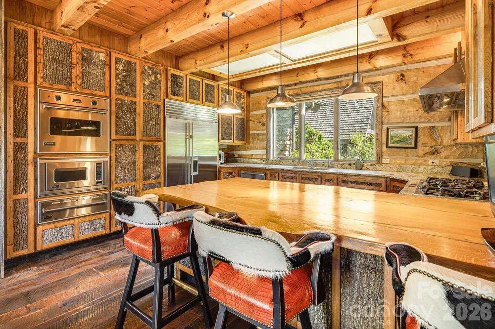 99 Thistle Ridge Canton, NC 28716
