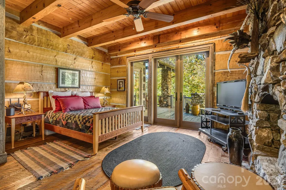 99 Thistle Ridge Canton, NC 28716