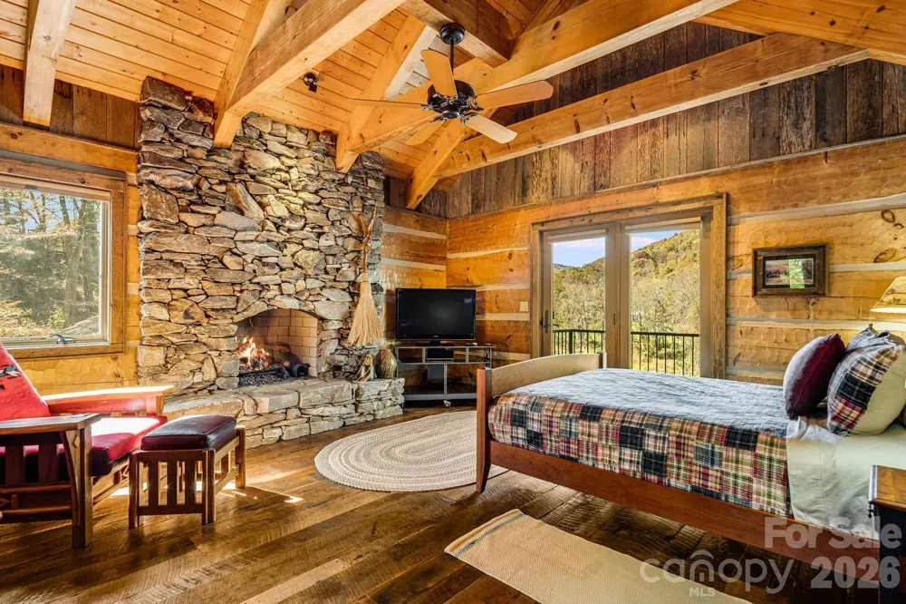 99 Thistle Ridge Canton, NC 28716