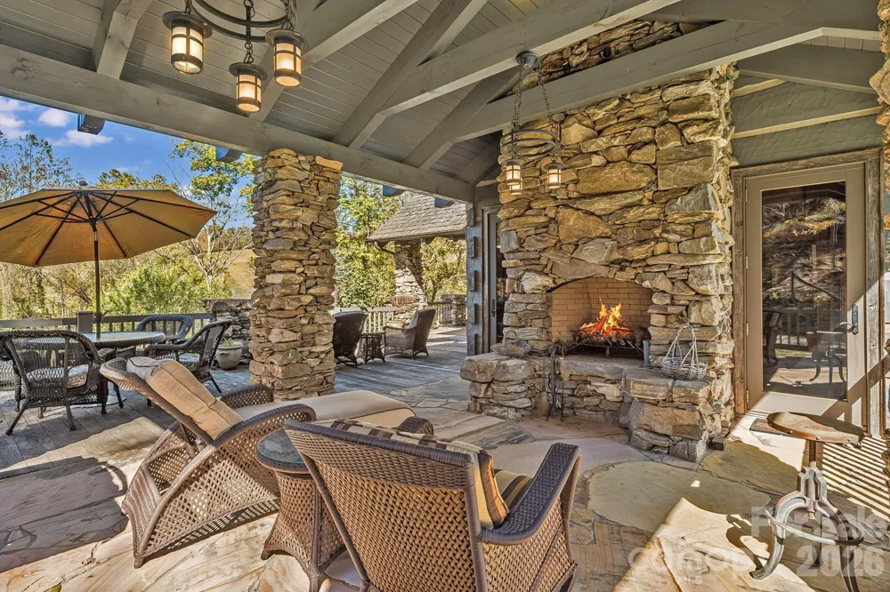 99 Thistle Ridge Canton, NC 28716
