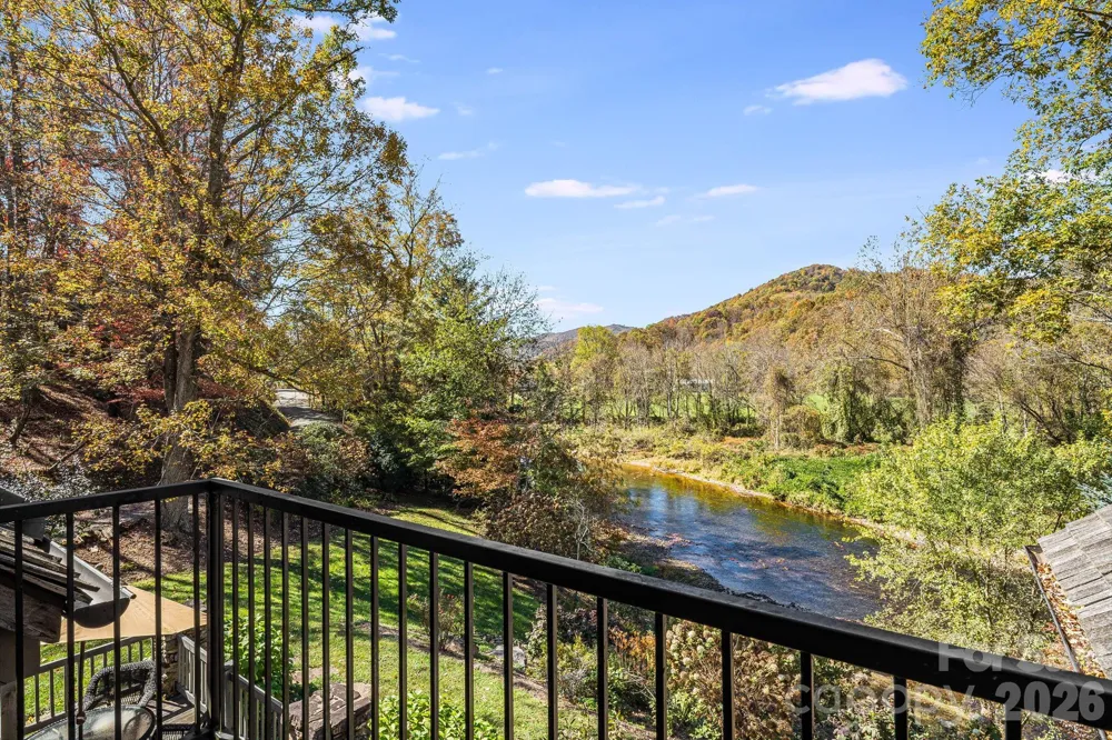 99 Thistle Ridge Canton, NC 28716
