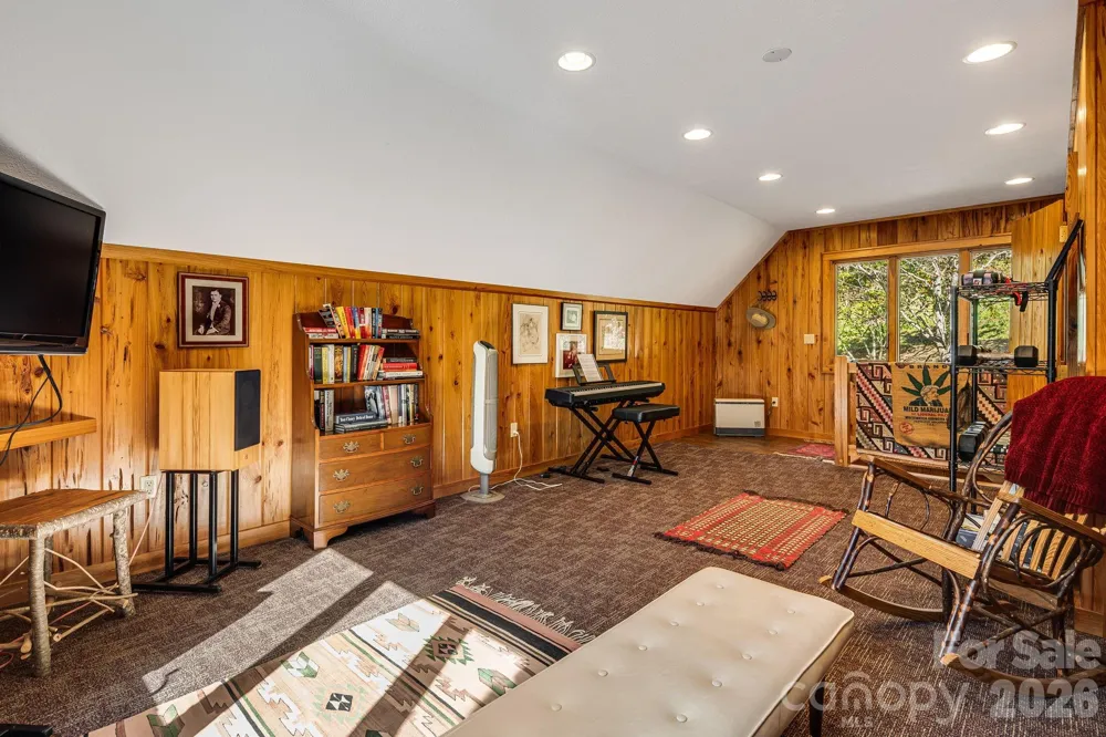 99 Thistle Ridge Canton, NC 28716