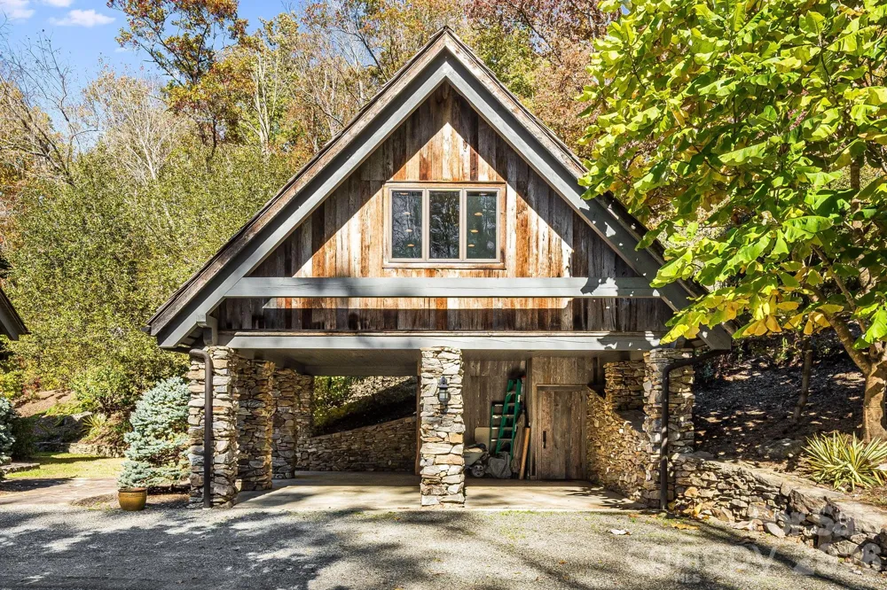 99 Thistle Ridge Canton, NC 28716