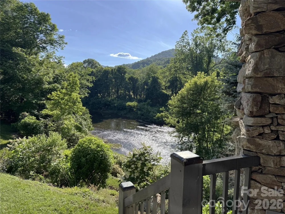 99 Thistle Ridge Canton, NC 28716