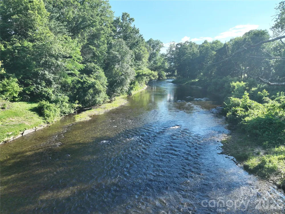 99 Thistle Ridge Canton, NC 28716