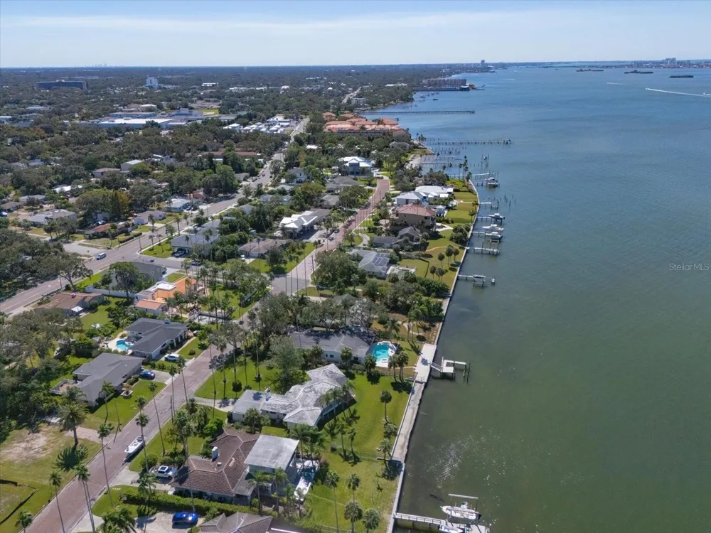 1614 SANTA BARBARA DRIVE Dunedin, FL 34698