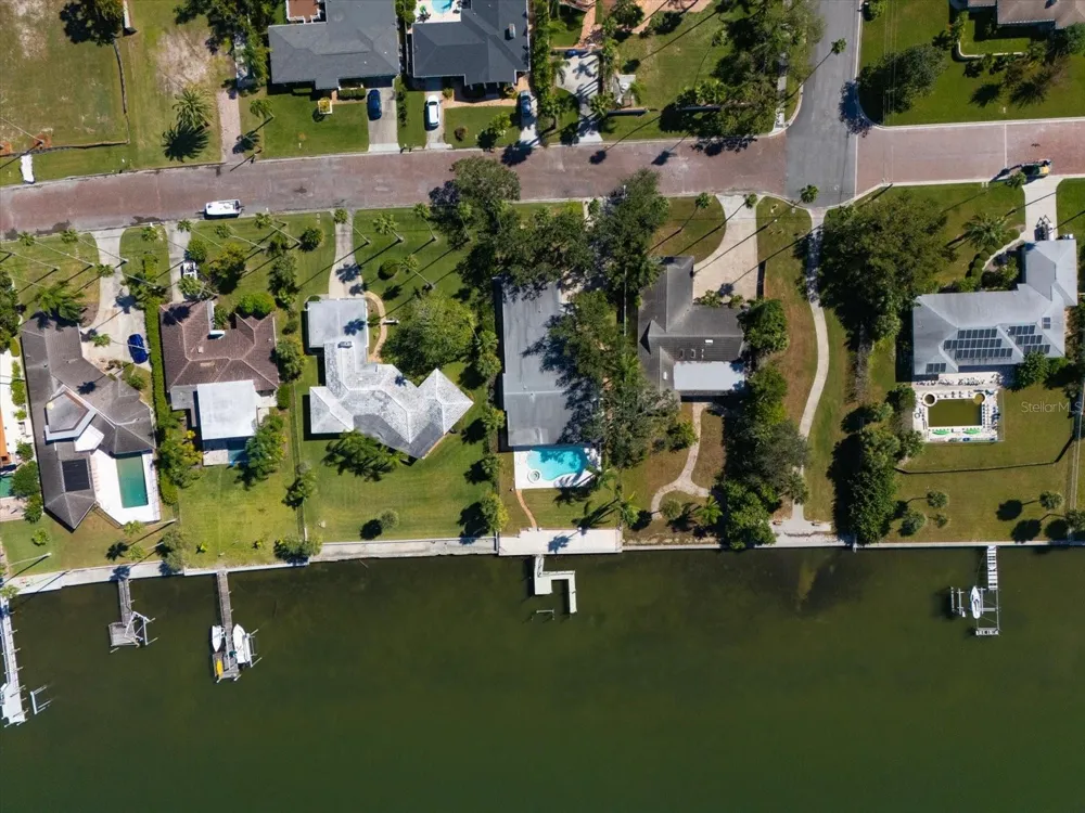 1614 SANTA BARBARA DRIVE Dunedin, FL 34698