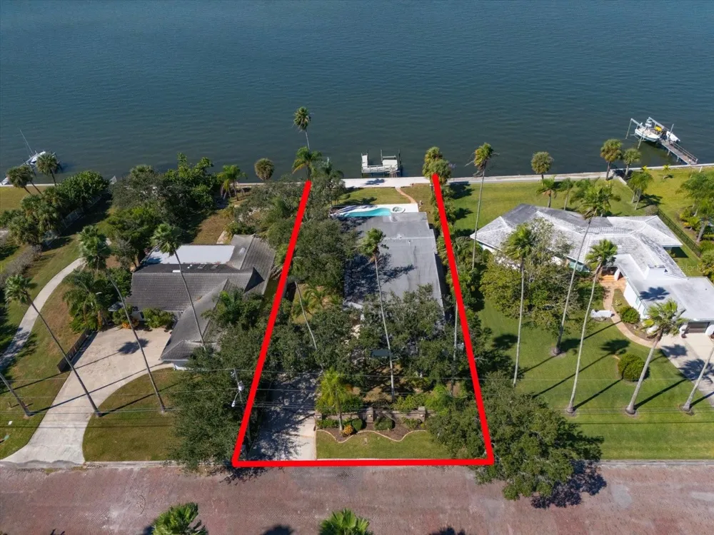 1614 SANTA BARBARA DRIVE Dunedin, FL 34698