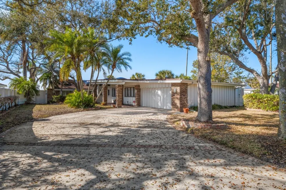 1614 SANTA BARBARA DRIVE Dunedin, FL 34698