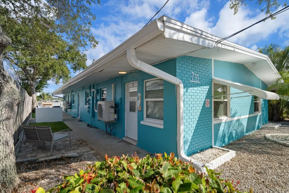 711 E GULF BOULEVARD Indian Rocks Beach, FL 33785