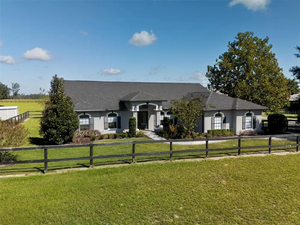 15921 NW HIGHWAY 464B Morriston, FL 32668
