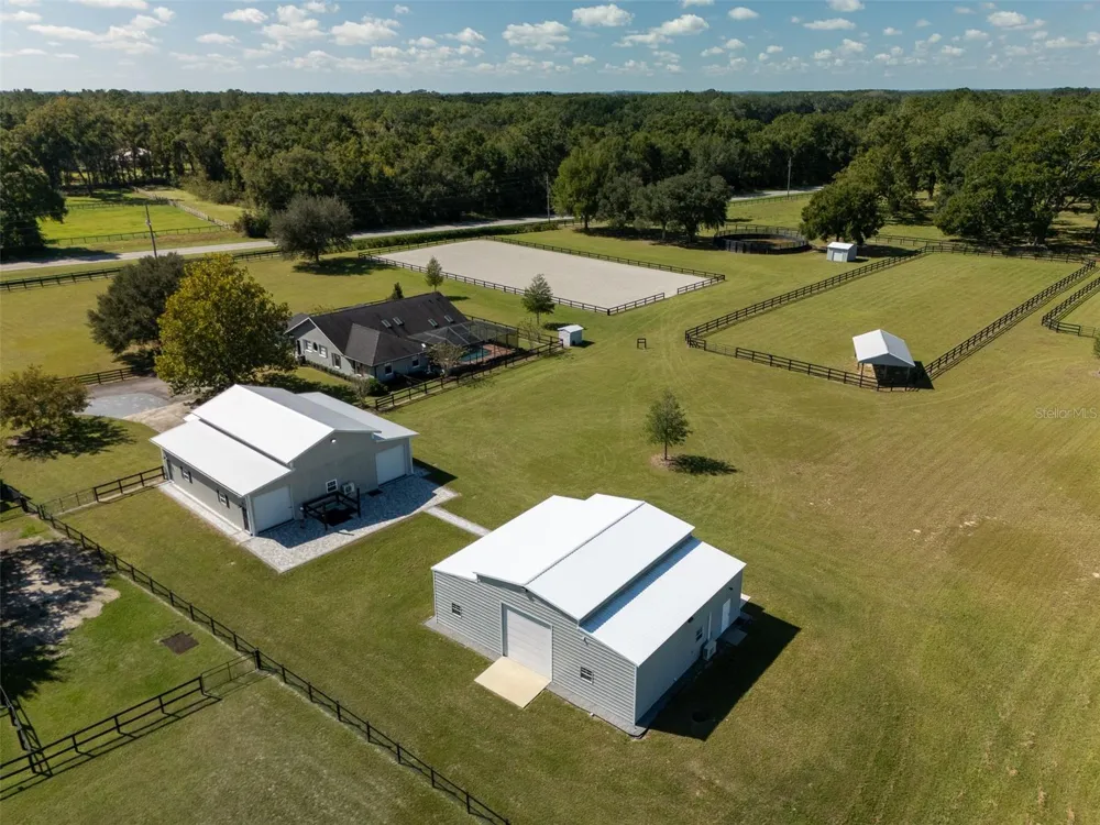 15921 NW HIGHWAY 464B Morriston, FL 32668