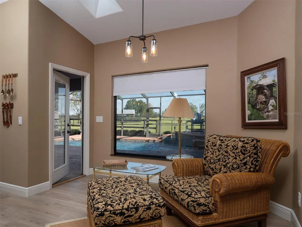 15921 NW HIGHWAY 464B Morriston, FL 32668