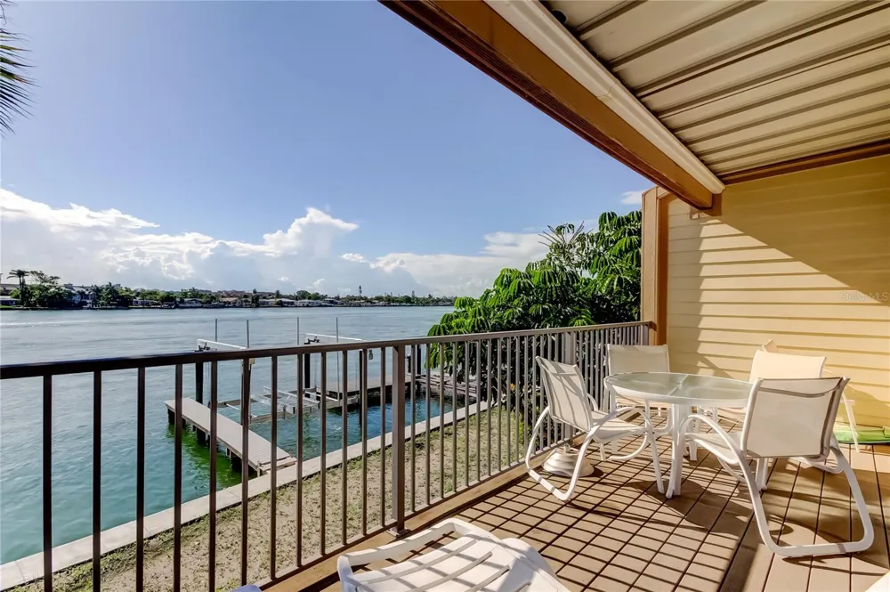 135 92ND AVENUE #5 Treasure Island, FL 33706