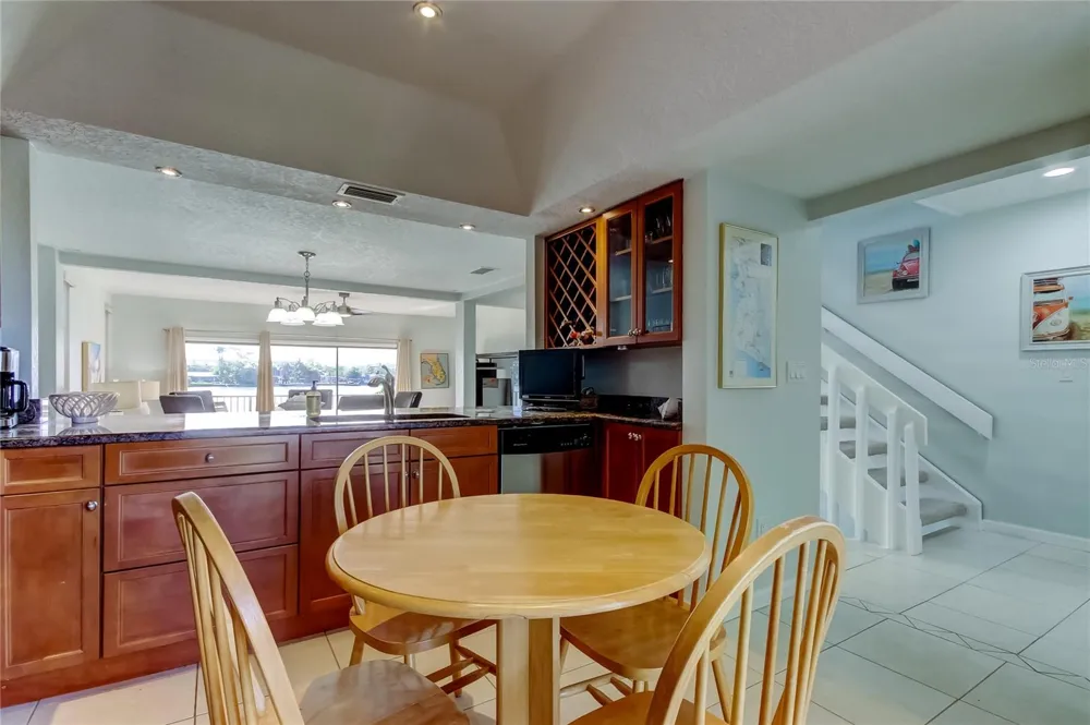 135 92ND AVENUE #5 Treasure Island, FL 33706