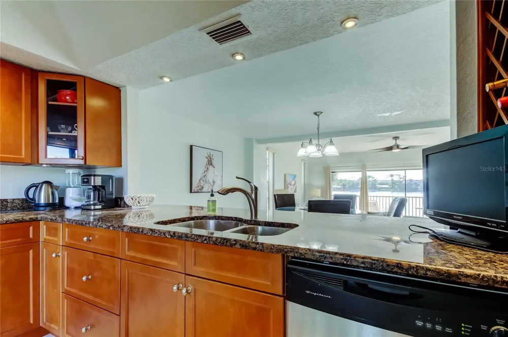 135 92ND AVENUE #5 Treasure Island, FL 33706