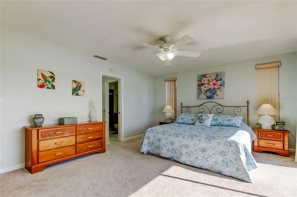 135 92ND AVENUE #5 Treasure Island, FL 33706