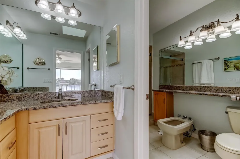135 92ND AVENUE #5 Treasure Island, FL 33706