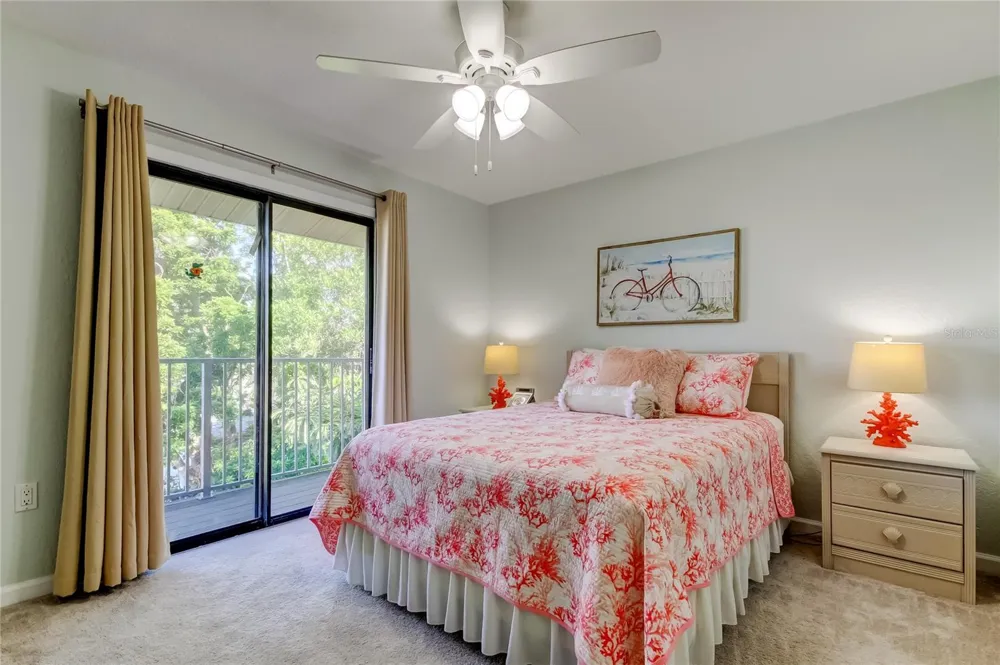 135 92ND AVENUE #5 Treasure Island, FL 33706
