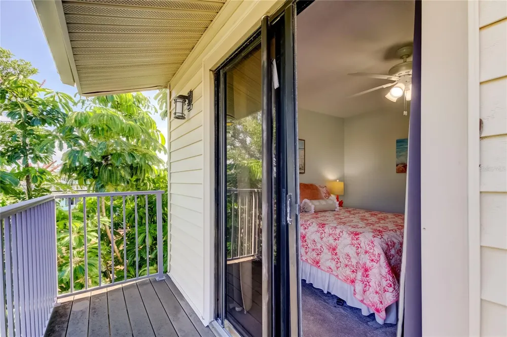 135 92ND AVENUE #5 Treasure Island, FL 33706