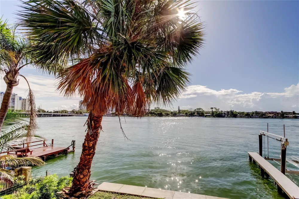 135 92ND AVENUE #5 Treasure Island, FL 33706
