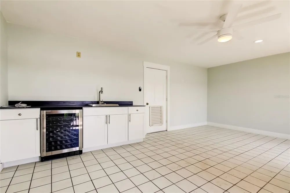 135 92ND AVENUE #5 Treasure Island, FL 33706