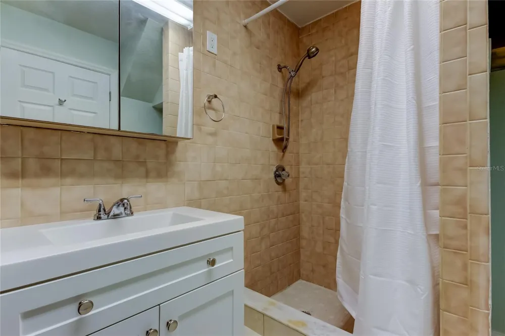 135 92ND AVENUE #5 Treasure Island, FL 33706