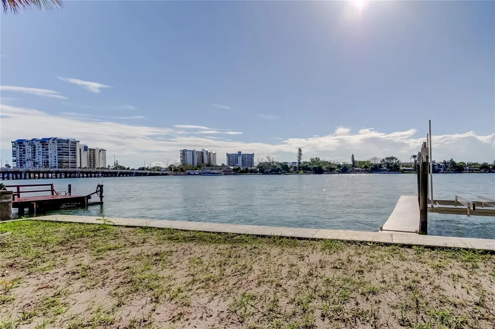 135 92ND AVENUE #5 Treasure Island, FL 33706