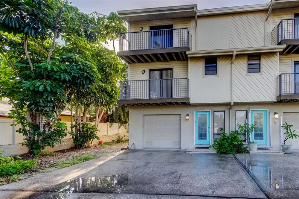 135 92ND AVENUE #5 Treasure Island, FL 33706
