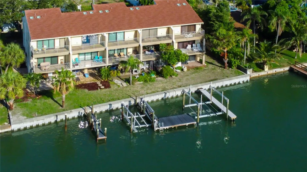 135 92ND AVENUE #5 Treasure Island, FL 33706