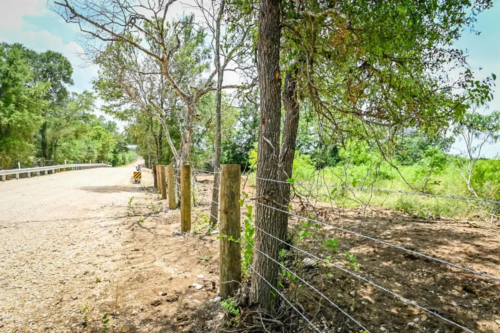 County Road 447 Waelder, TX 78959