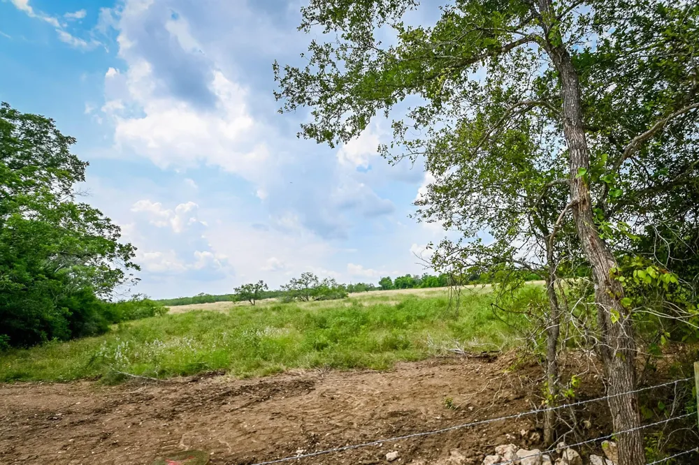 County Road 447 Waelder, TX 78959