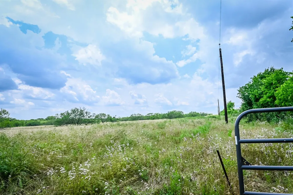 County Road 447 Waelder, TX 78959