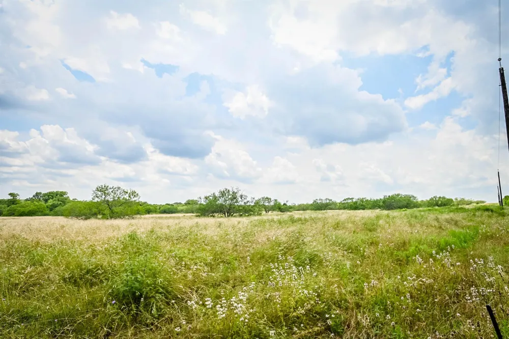 County Road 447 Waelder, TX 78959