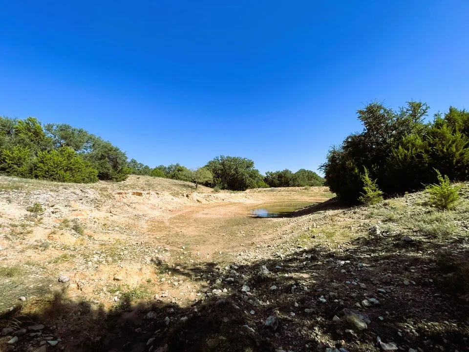 1276 Fm 574 W Mullin, TX 76864