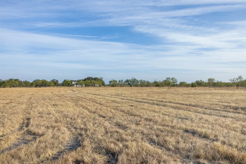 CR 424 Rochelle, TX 76872