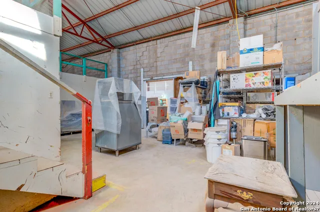 2930 E Houston San Antonio, TX 78202