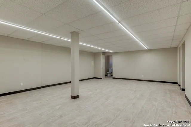 2930 E Houston San Antonio, TX 78202